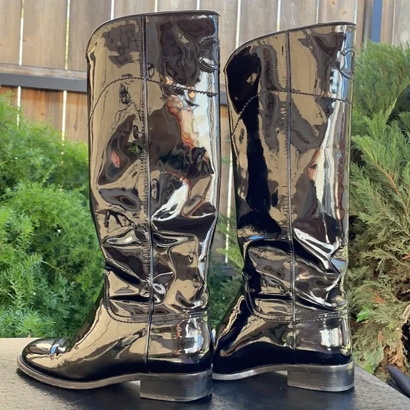 SOLD!!!! Authentic Chanel Interlocking CC Patent Leather Boots Size 37 C - Picture 9 of 15